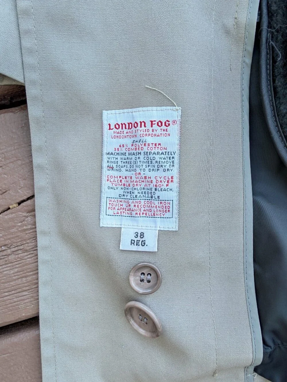 Vintage London Fog Men's Tan Beige Trench Coat Point Collar Button-Tab Sleeve 38